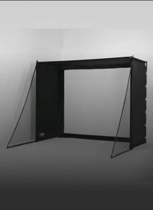 Read more about the article Transformez votre maison en terrain avec un simulateur de golf